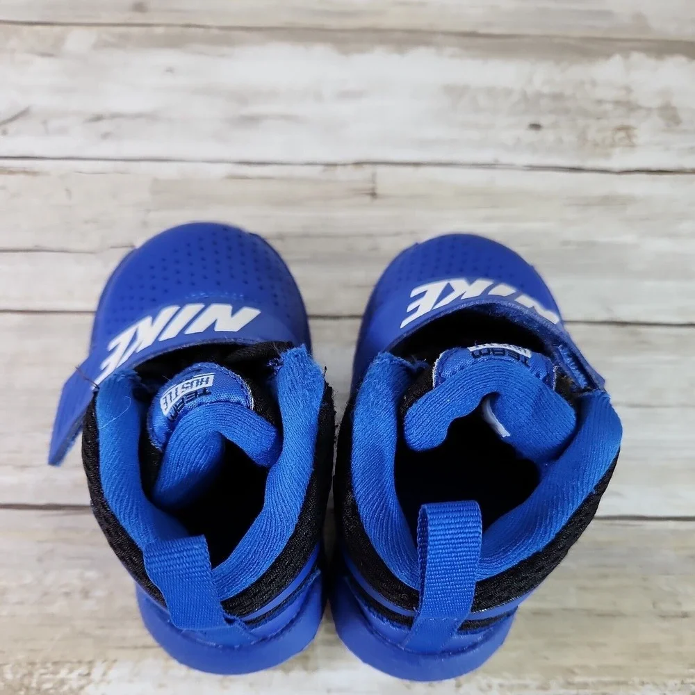 Nike Team Hustle Toddler Shoes Size 4C Royal Blue‎ 881943-405 Athletic